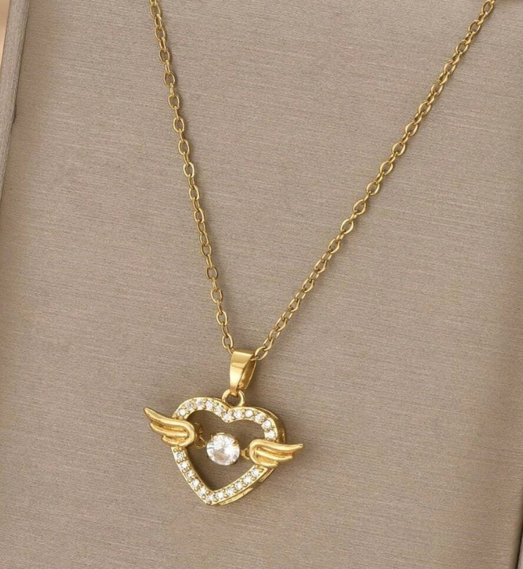 Flying Heart necklace - 18k Gold Plated